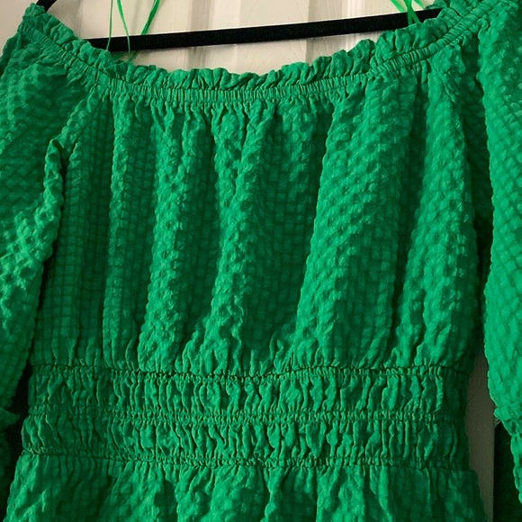 Green Off-Shoulder Ruffle Dress - Picture 3 of 4